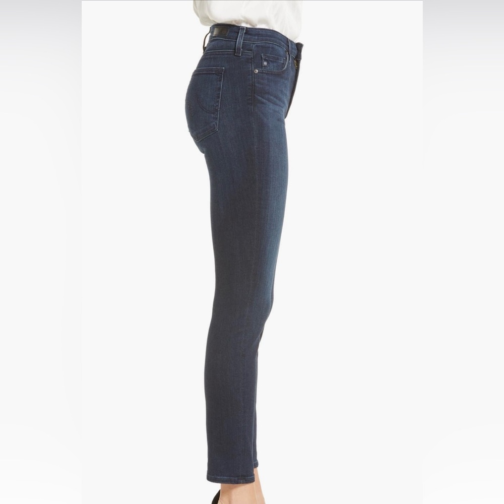 AG Jeans The Prima Mid Rise Stretch Ankle Cigarette Jeans -
Size 26